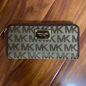 Michael Kors wallet
